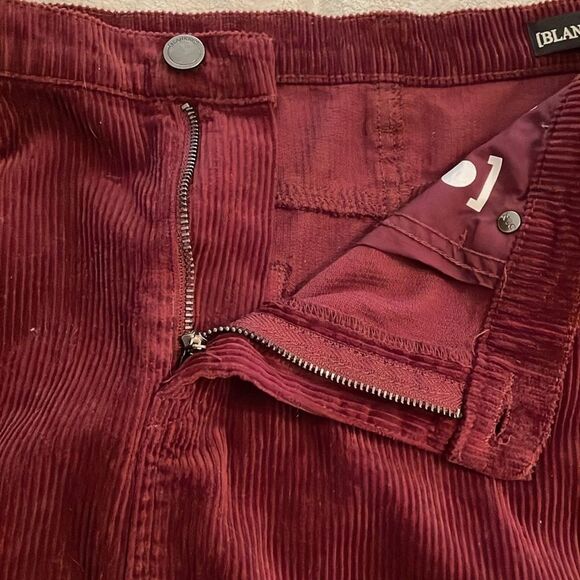 BLANKNYC Burgundy Red Atlas Jane Corduroy Mini Skirt Womens Size 30 Raw Hem - Picture 4 of 9